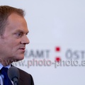 Donald Tusk bei Bundeskanzler Faymann (20110408 0034)